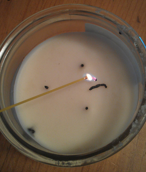 روشن کردن شمع بدون سوزاندن انگشت